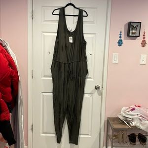 Super cute Sleeveless tie-dye jumpsuit